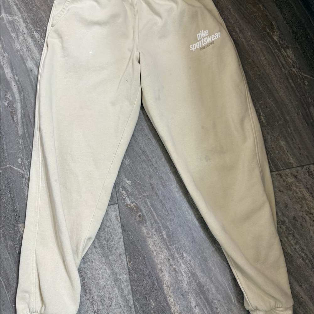 Nike Cream Sportswear Fleece Joggers